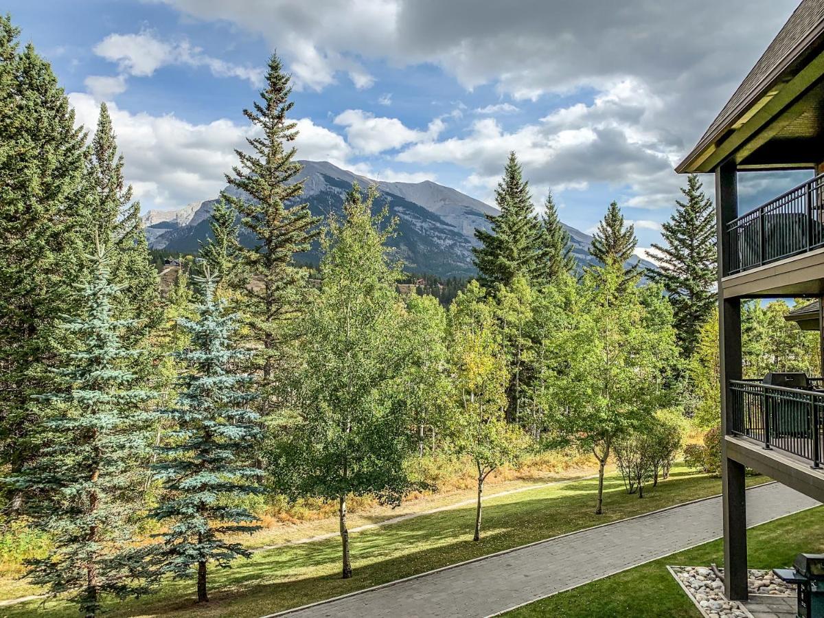The Mountaineer By Instantsuites Pool & Hottub Canmore Exterior foto