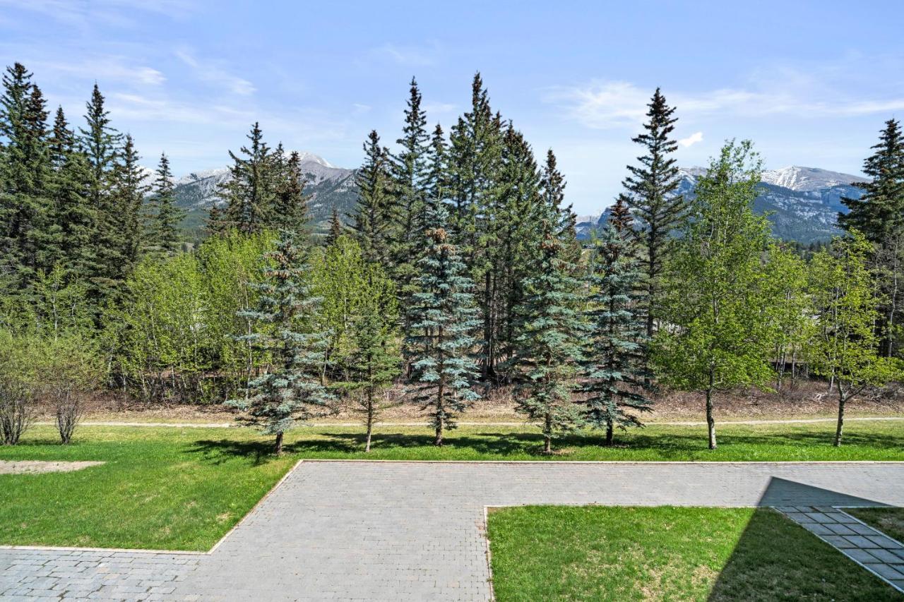 The Mountaineer By Instantsuites Pool & Hottub Canmore Exterior foto